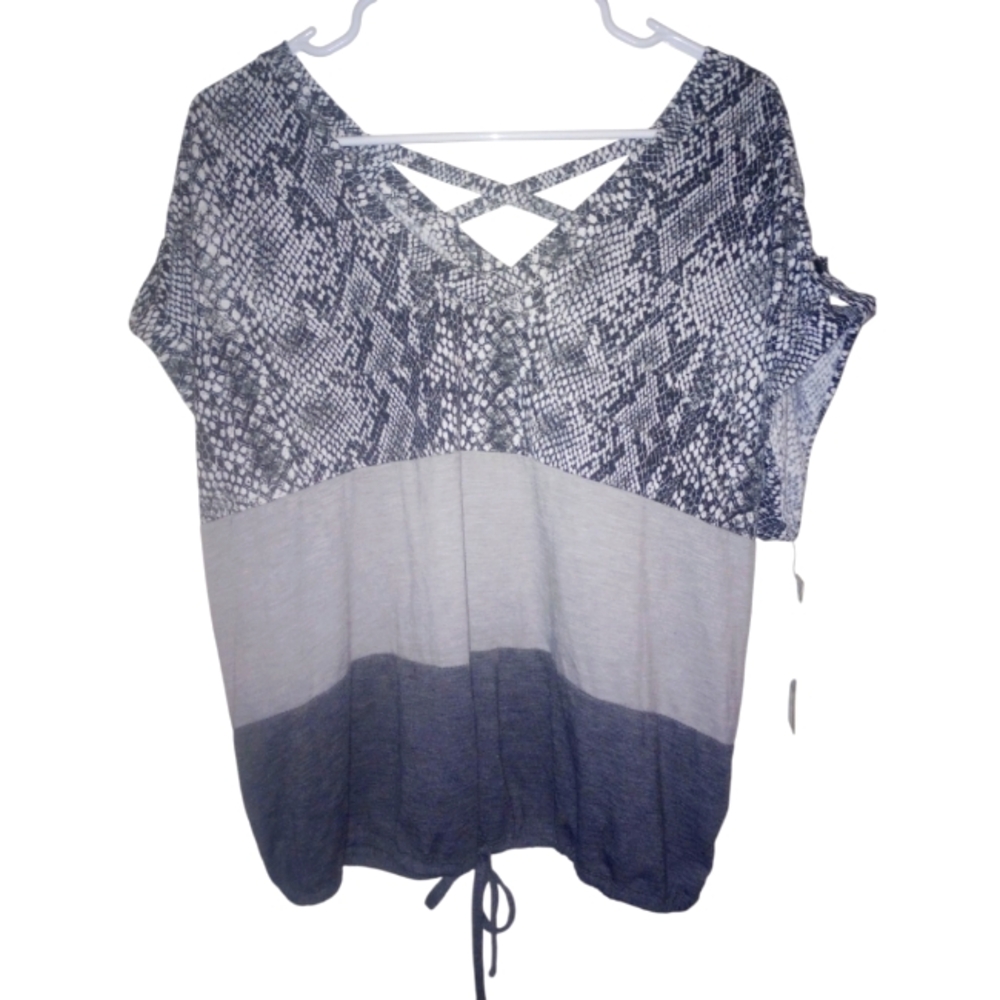 Always Fabulous New With Tags Gray and Black Patterned Colorblock Short sleeveXL